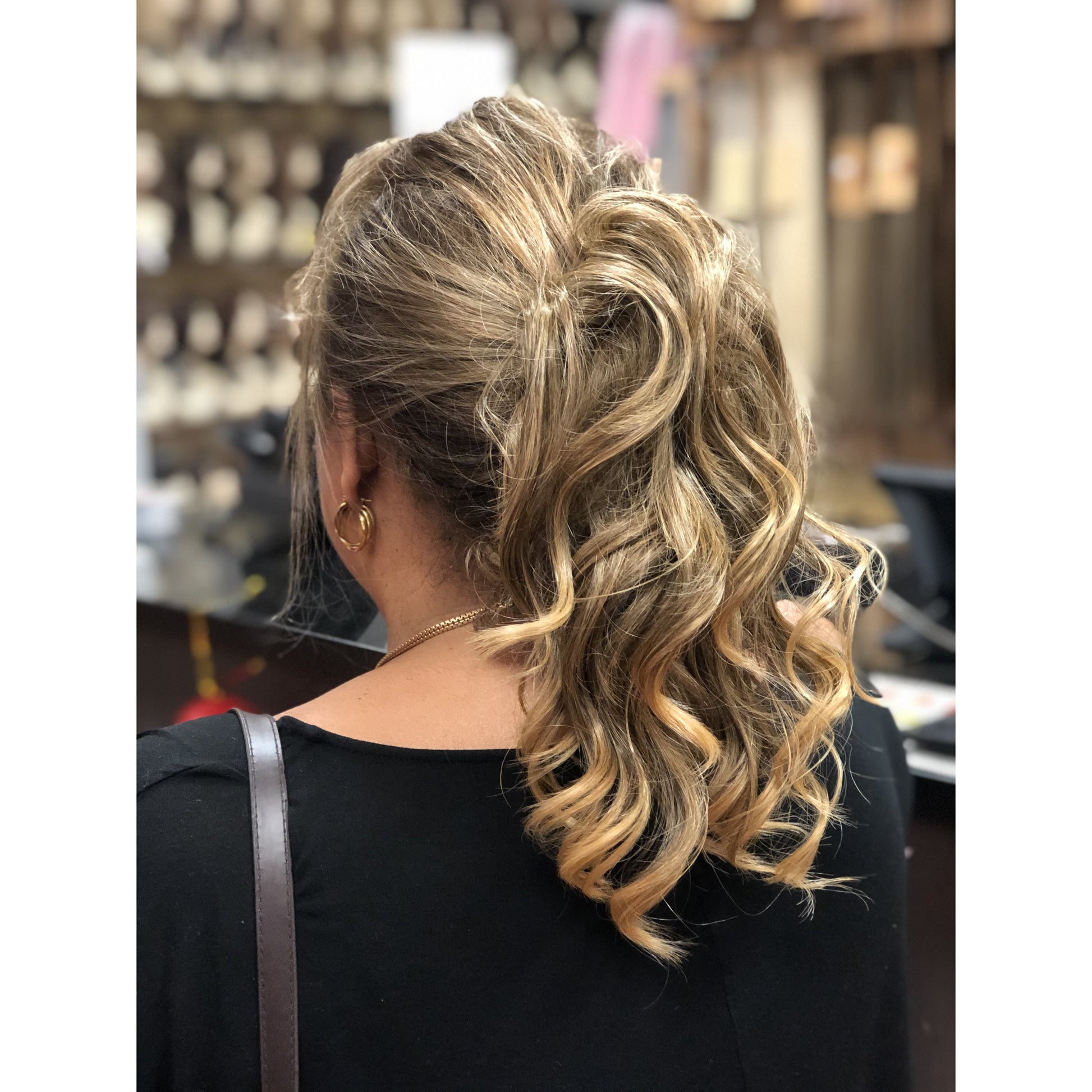 NEW! 12" SIMPLY WAVY CLIP-ON PONY by Hairdo - BeautyGiant USA