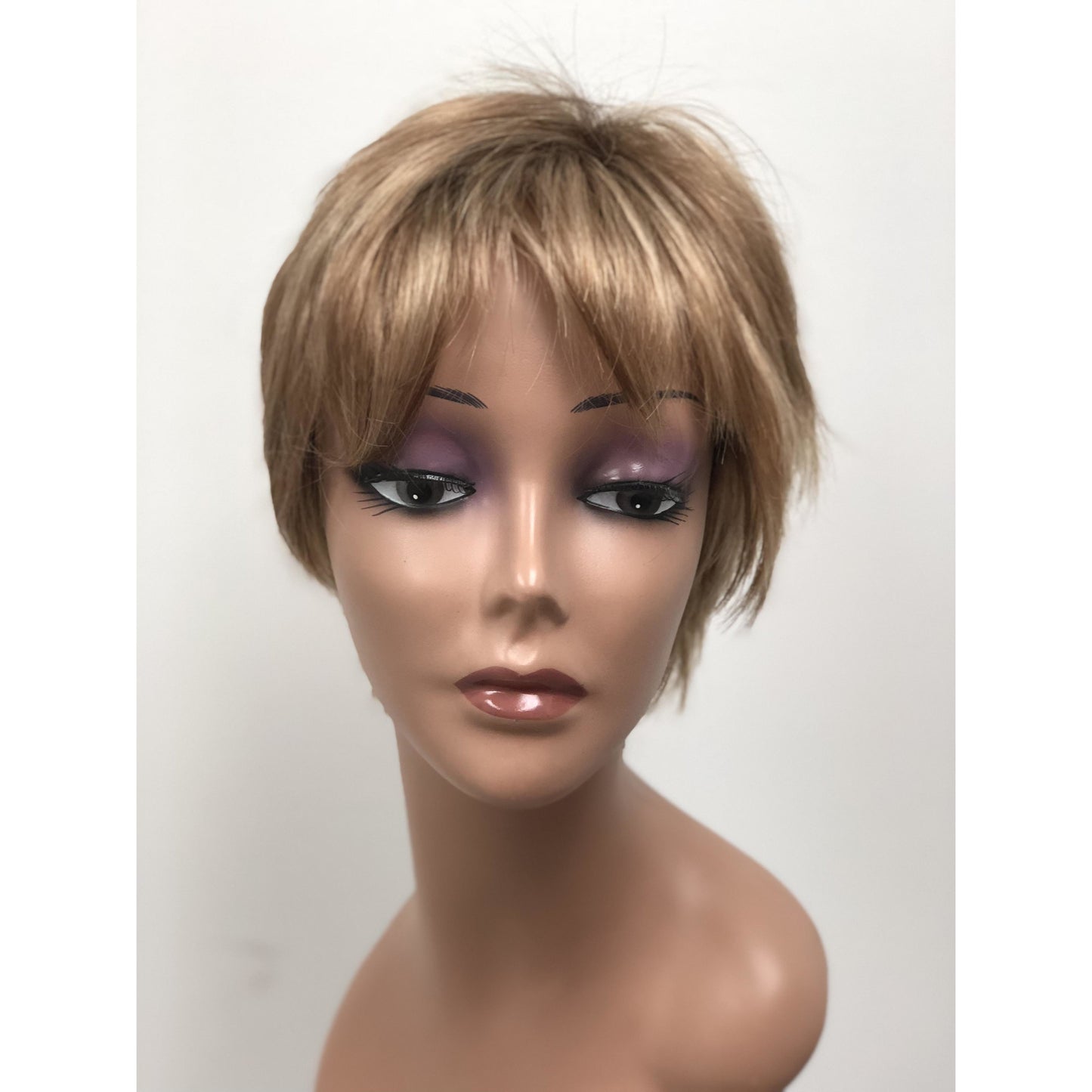 CUTTING EDGE AVERAGE WIG By Raquel Welch - BeautyGiant USA