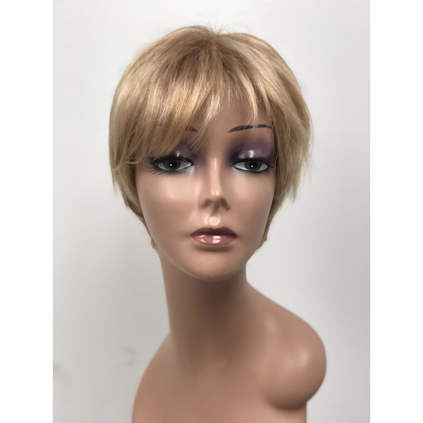 CUTTING EDGE AVERAGE WIG By Raquel Welch - BeautyGiant USA